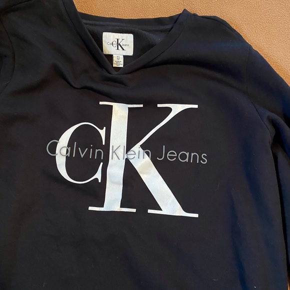 Calvin Klein sweater - Picture 3 of 4